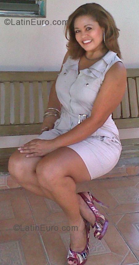 Date this athletic Panama girl Damaris from Panama City PA327
