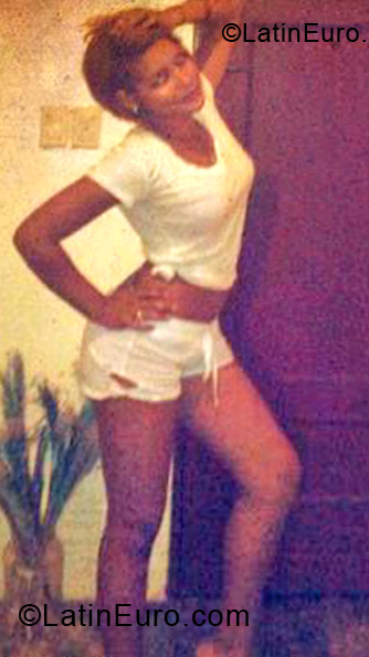 Date this hot Dominican Republic girl YeifrIn from Higuey DO12535
