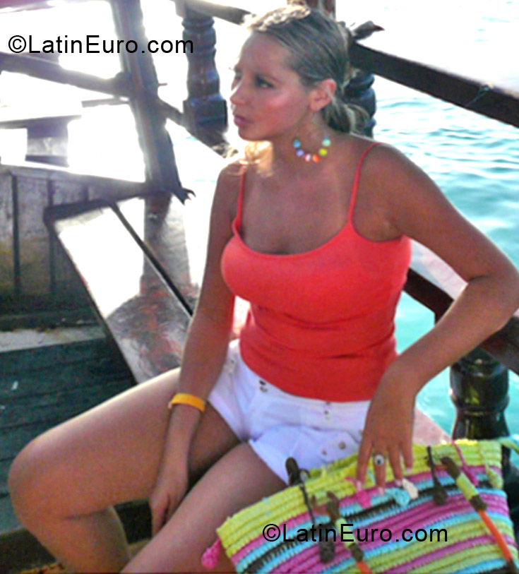 Date this exotic Colombia girl Maria fernanda from Pereira CO11387