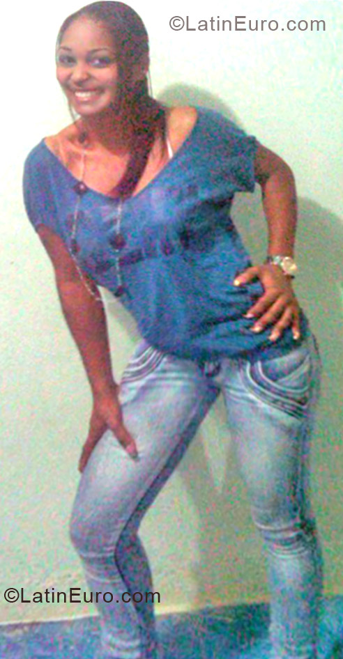 Date this lovely Dominican Republic girl Wendy rodrig from Santiago DO12561