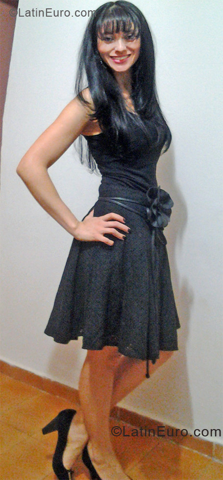 Date this charming Brazil girl Franciele from Anapolis BR7126