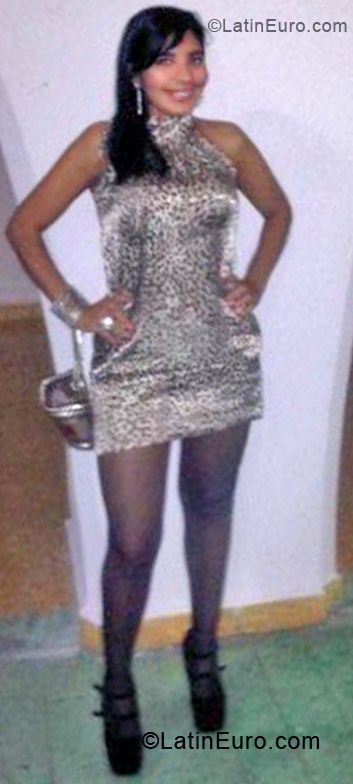Date this sultry Dominican Republic girl Carmen from Rep Dom DO12663
