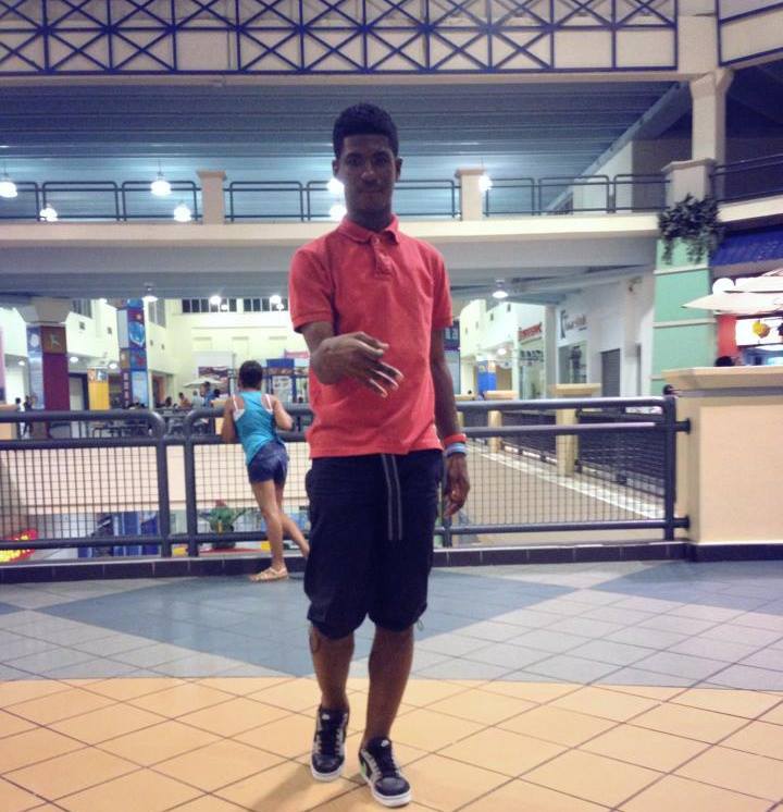 Date this hard body Dominican Republic man Carlos from Santo Domingo DO12666
