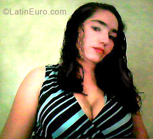 Date this foxy Honduras girl Blanca from San Padro Sula HN767