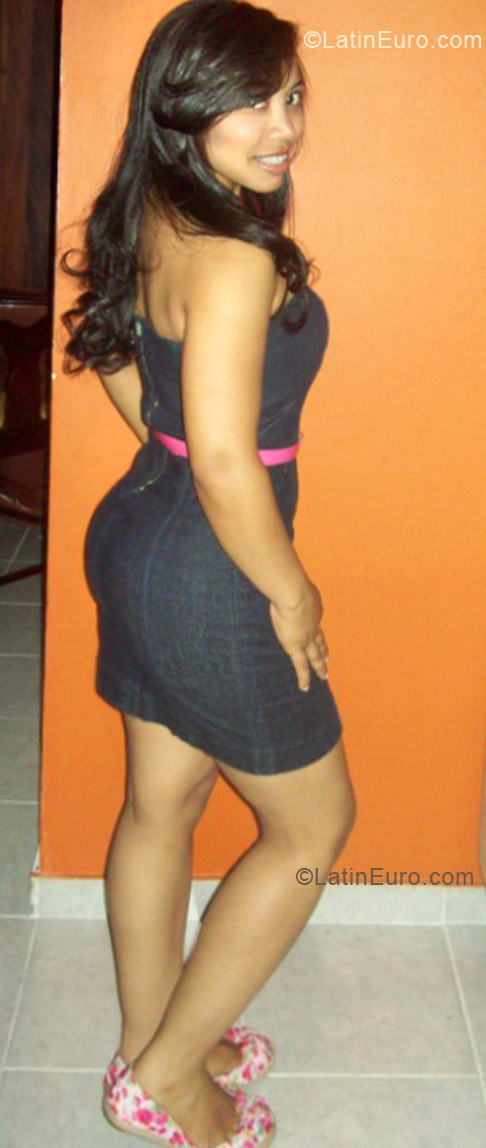 Date this charming Dominican Republic girl Ivelisse from Santiago DO12872