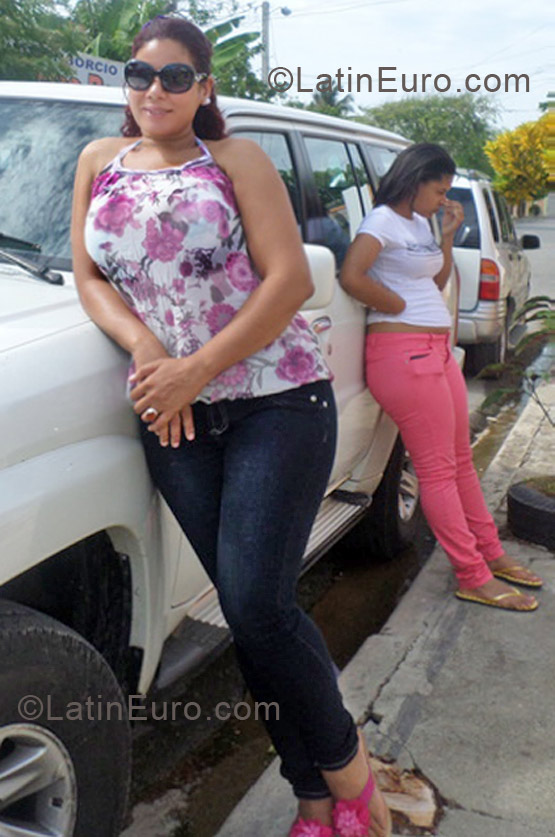Date this lovely Dominican Republic girl Angelina paulin from Santo Domindo DO27009