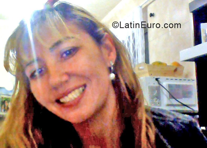 Date this stunning Brazil girl Acrisiani from Sao Paulo BR7179