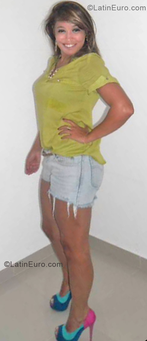 Date this gorgeous Brazil girl Rosana from Sao Jose Dos Campos BR7181