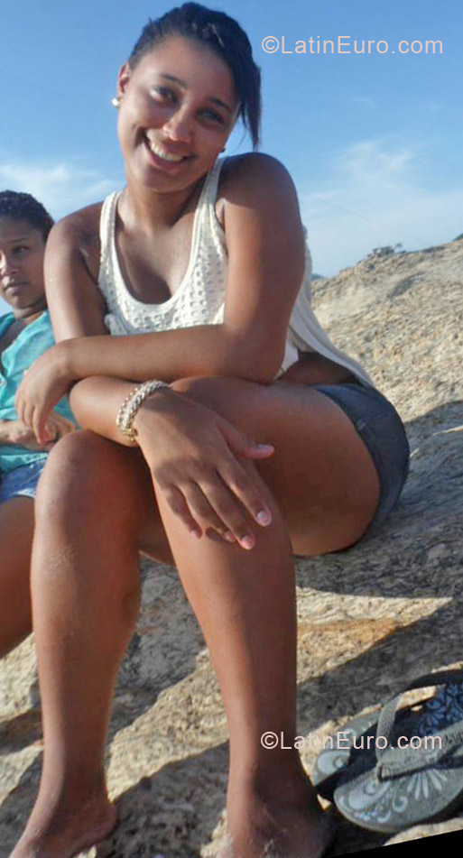 Date this delightful Brazil girl Kassiani from Rio De Janeiro BR7183