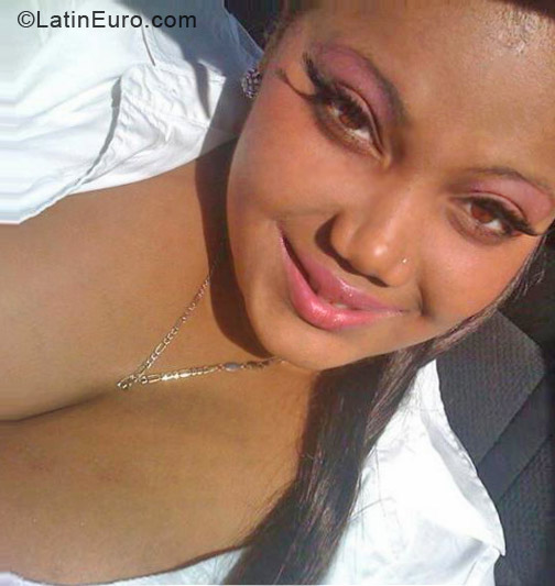 Date this happy Jamaica girl Milan from Kingston JM830