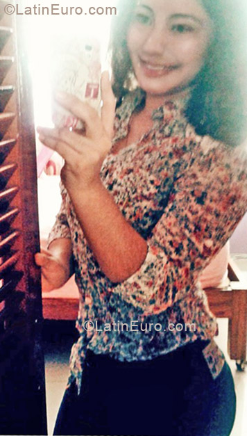 Date this charming Mexico girl Leslie from Poza Rica MX766