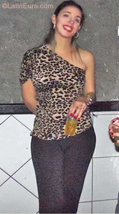 Date this hot Brazil girl Renata from Sao Paulo BR7264