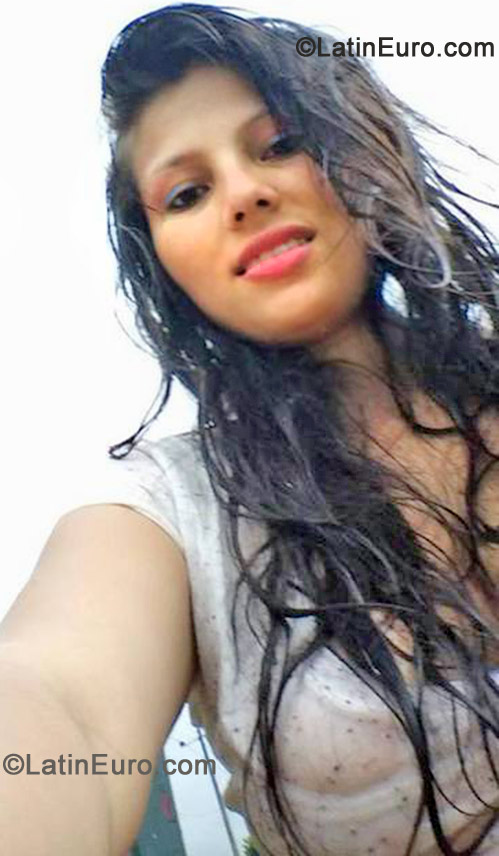 Date this voluptuous Colombia girl KERLY JOHANNA from Neiva Huila CO11705