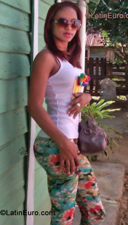 Date this beautiful Dominican Republic girl Erika from Mao DO13580