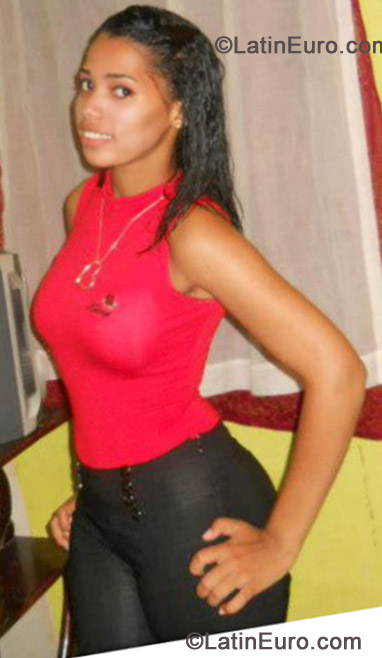 Date this young Dominican Republic girl Annelis from Santo Domingo DO13581