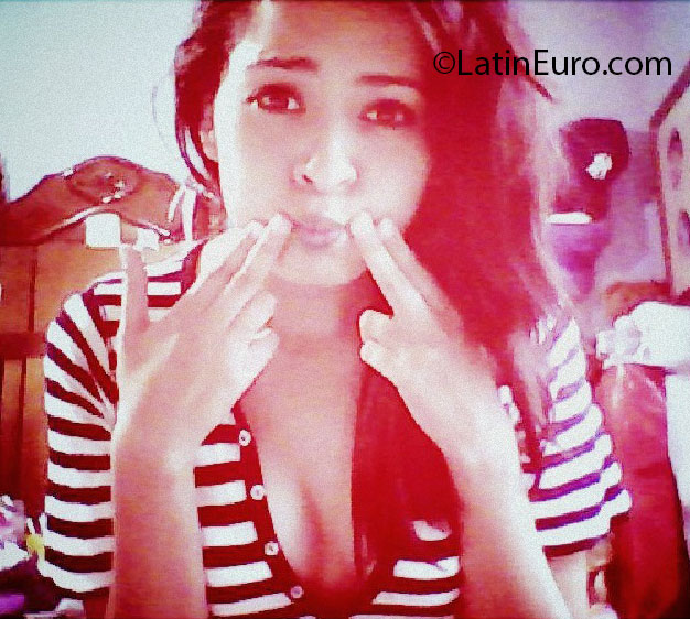 Date this tall Mexico girl Aleesh from Saltillo MX811
