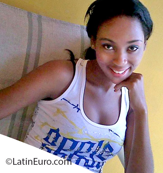 Date this pretty Jamaica girl Jehvana from Kingston JM912