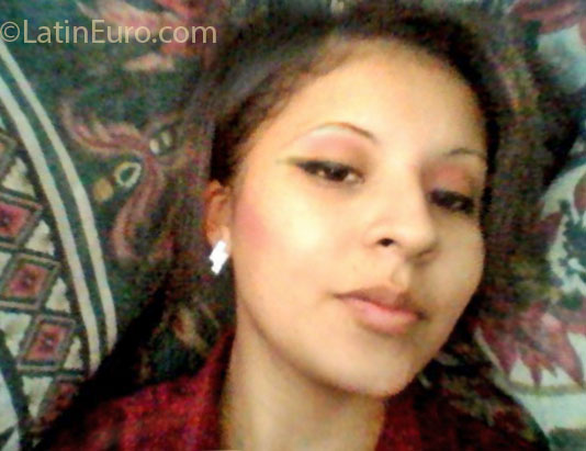 Date this attractive Honduras girl Sarai from Tegucigalpa HN790