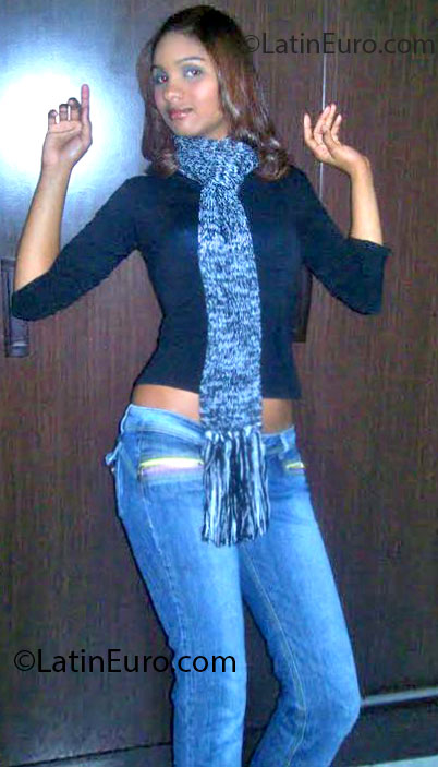Date this delightful Brazil girl Kallyany from Brasilia BR7387