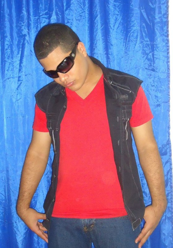 Date this good-looking Dominican Republic man Deybi from Santo Domingo DO14299
