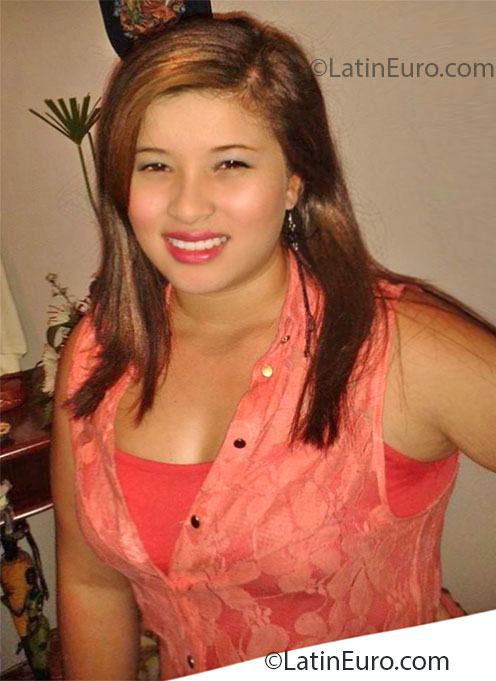 Date this athletic Colombia girl Camila from Pitalito CO12158