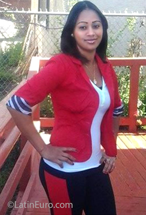 Date this exotic United States girl Normeris from oakland US13957