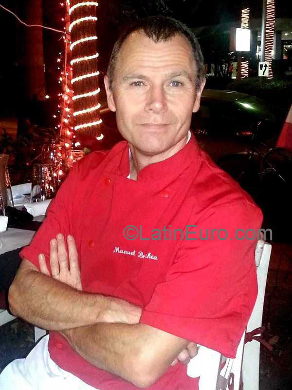 Date this cute United States man Manuel from Miami Beach US14002