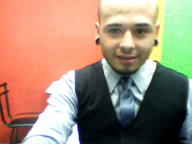 Date this young Colombia man Javier from Bogota CO12381