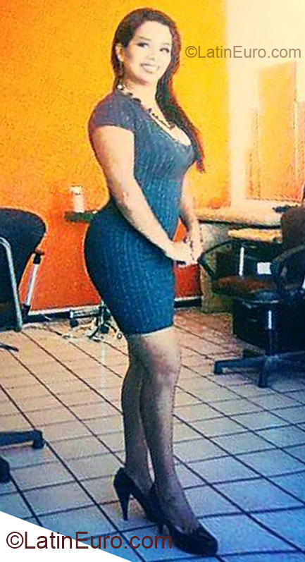 Date this good-looking Mexico girl Rosario from Monterrey MX929