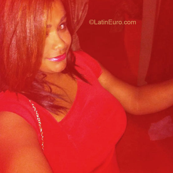 Date this good-looking Dominican Republic girl Estephany from Santiago DO15027