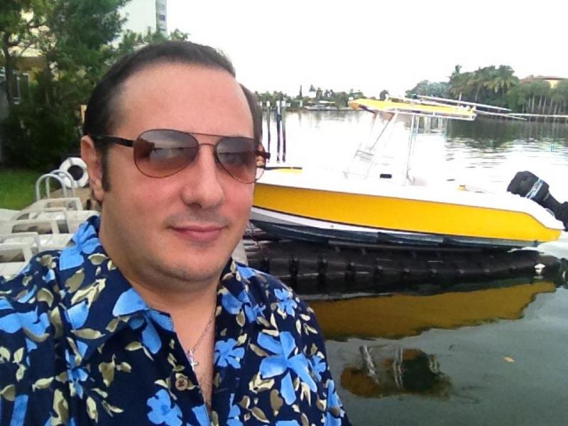 Date this lovely France man Casey from Angers FR189