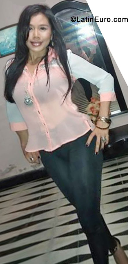 Date this pretty Colombia girl Adriana lucia from Cartagena CO15632