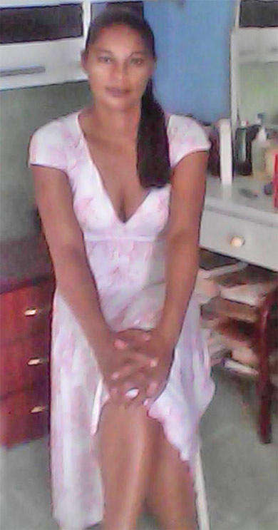 Date this delightful Brazil girl Leticia from Sao Paulo BR7712