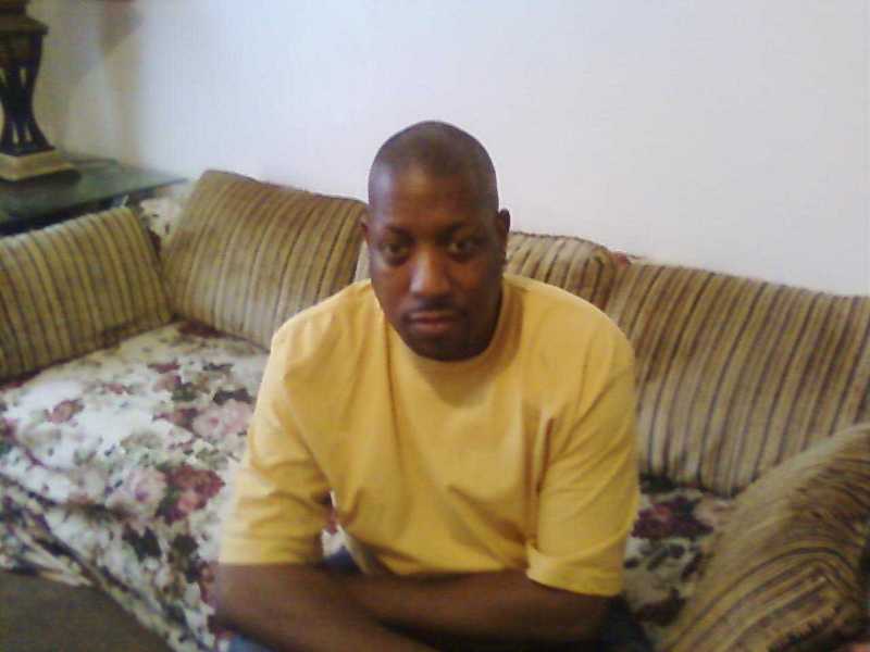 Date this happy United States man Phillip from Chicago US14159