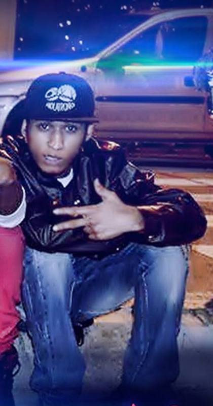 Date this happy Colombia man Yeferson from Medellin CO12991