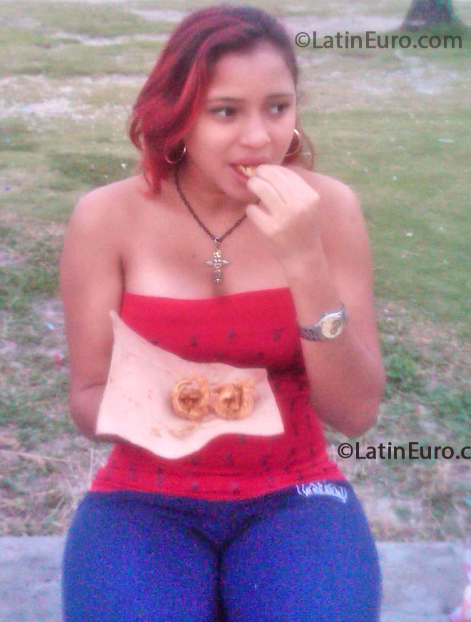 Date this beautiful Dominican Republic girl Ysmeri from Santo Domingo DO15866