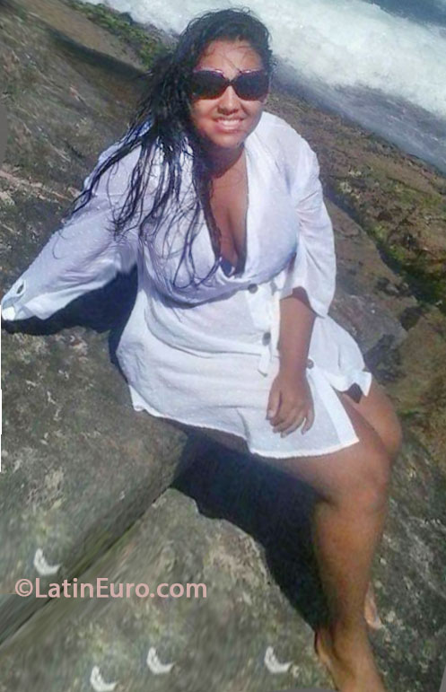 Date this funny Brazil girl Thamiris from Casimiro De Abreu BR7863
