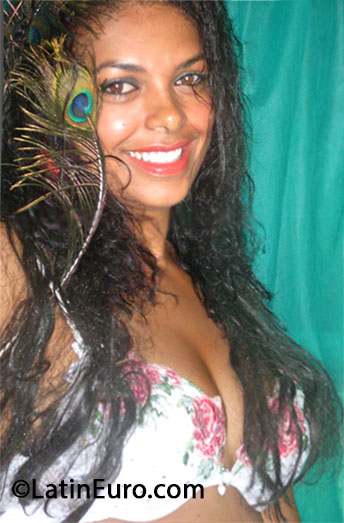 Date this funny Brazil girl Edvania from Recife BR7865