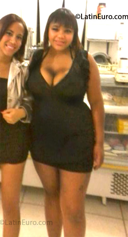 Date this nice looking Brazil girl Saionara from Bom Jardim BR7871
