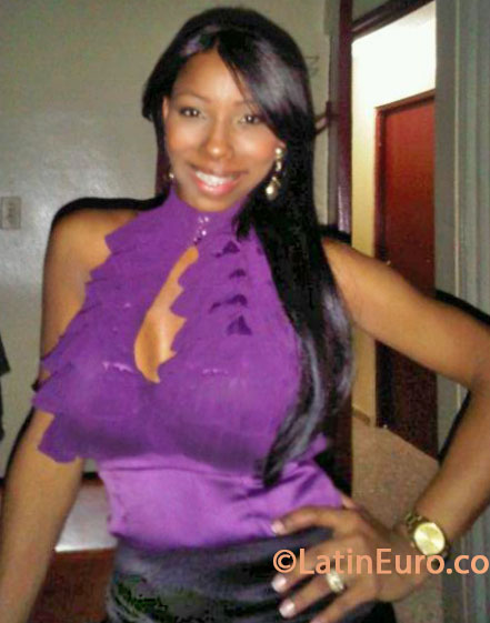 Date this passionate Dominican Republic girl Verenice from Santo Domingo DO23657