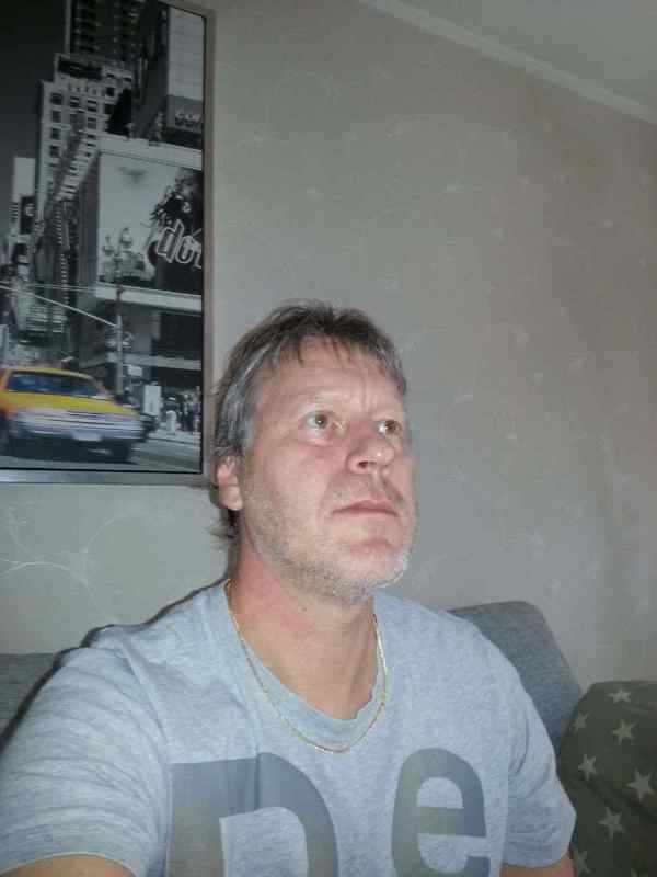 Date this hard body United States man Scott from Sacramento US14358