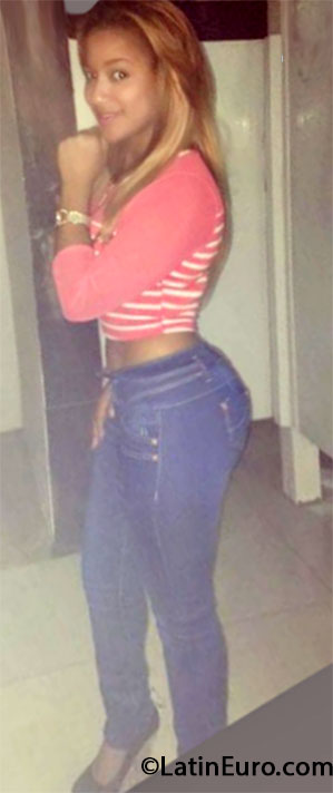 Date this hot Dominican Republic girl Elizabeth from Bonao DO33279