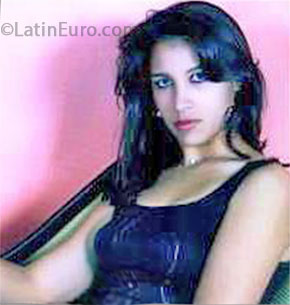 Date this delightful Brazil girl Silvana from Curitiba BR7922