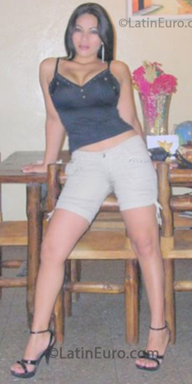 Date this gorgeous Honduras girl Eva from Tegucigalpa HN864