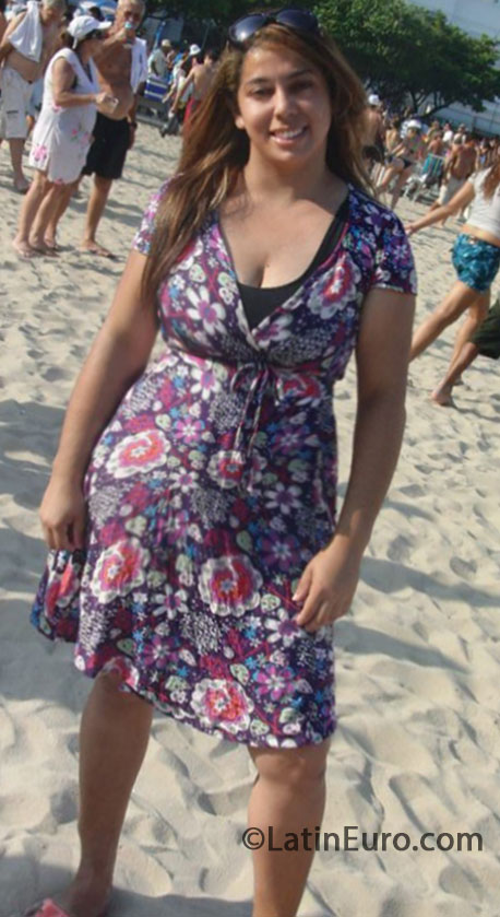 Date this good-looking Brazil girl Suellen from Rio De Janeiro BR8451