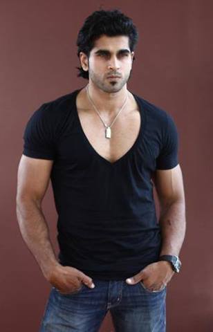 Date this georgeous India man Manam from Hyderabad IN241