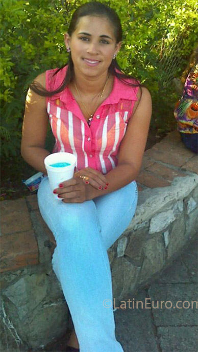 Date this attractive Dominican Republic girl Dolki from La Vega DO17081