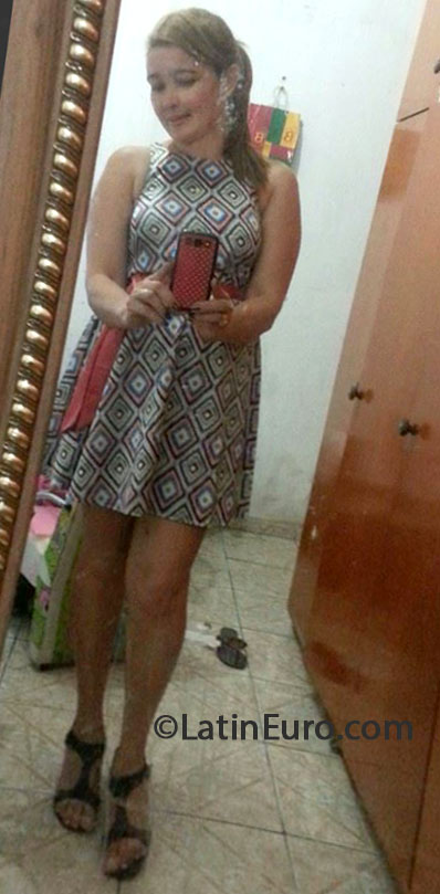 Date this hot Brazil girl Maria Renata from Teresina BR8094
