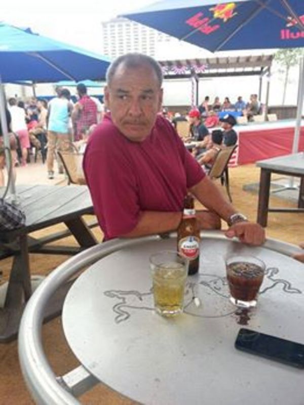 Date this georgeous United States man Robert from Houston US14560