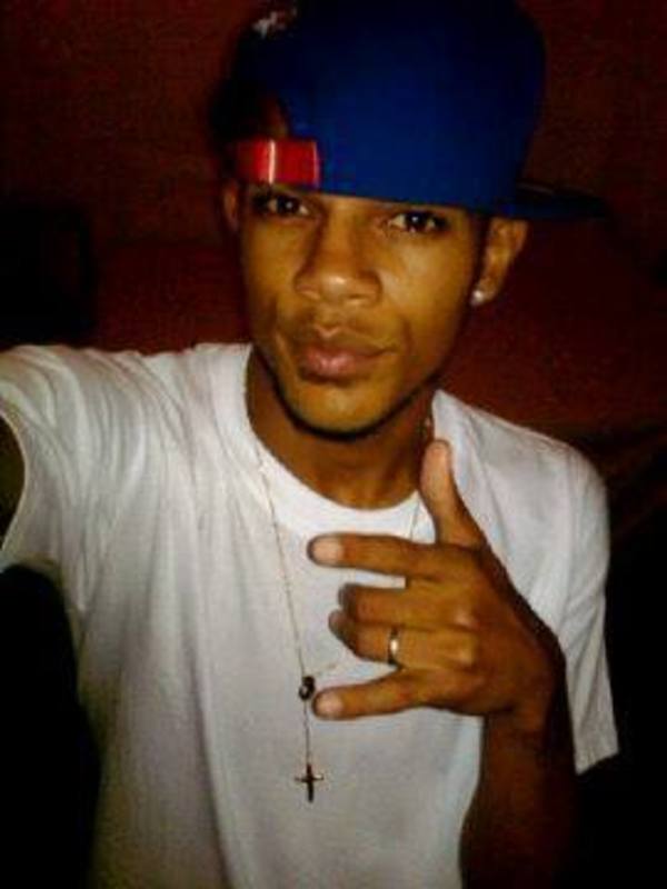 Date this happy Dominican Republic man Adrian from Santo Domingo DO17409
